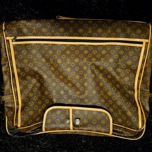 Louis-vuitton garment bag